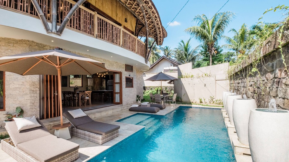 Melayang Villa | An eco-friendly villa with a tropical ambiance for relaxation and tranquility.