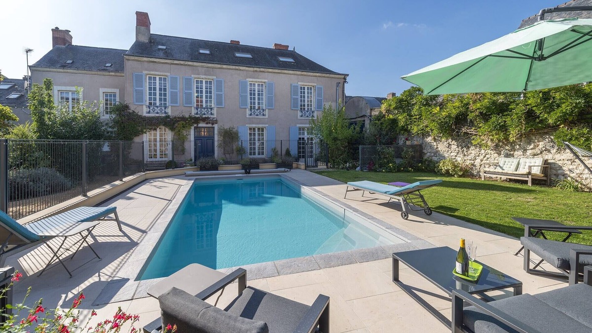 Le Lude Bed & Breakfast | An elegant and comfortable guest house in the Pays de la Loire, France