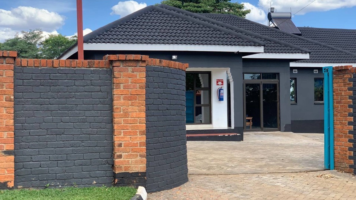 Gweru House | An elegant destination located in a quiet neighborhood