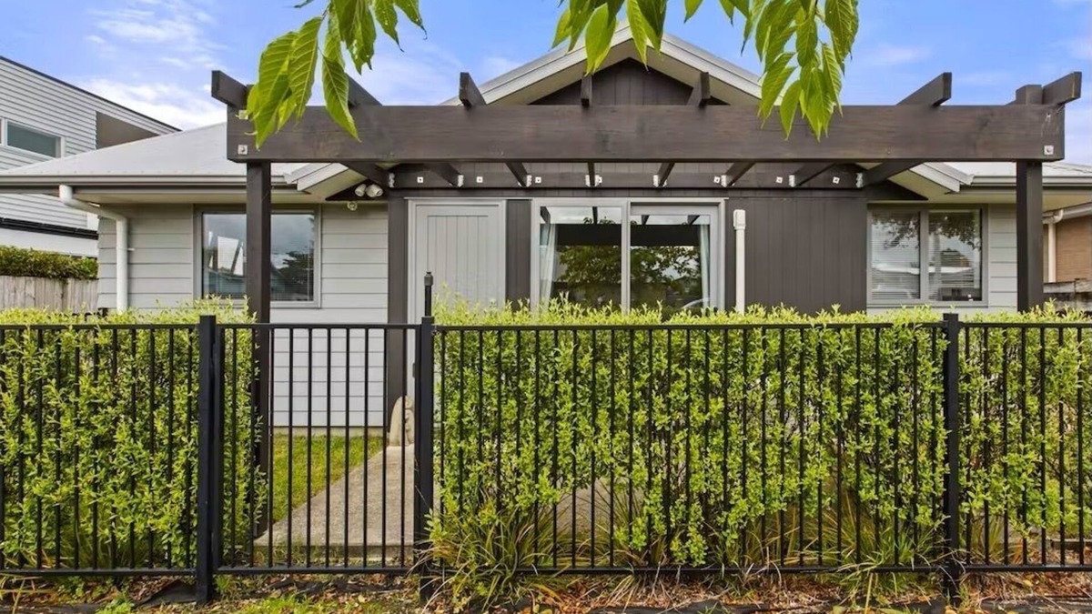 Frankton House | An Elegant New-build Two-bedroom House in Hamilton Central