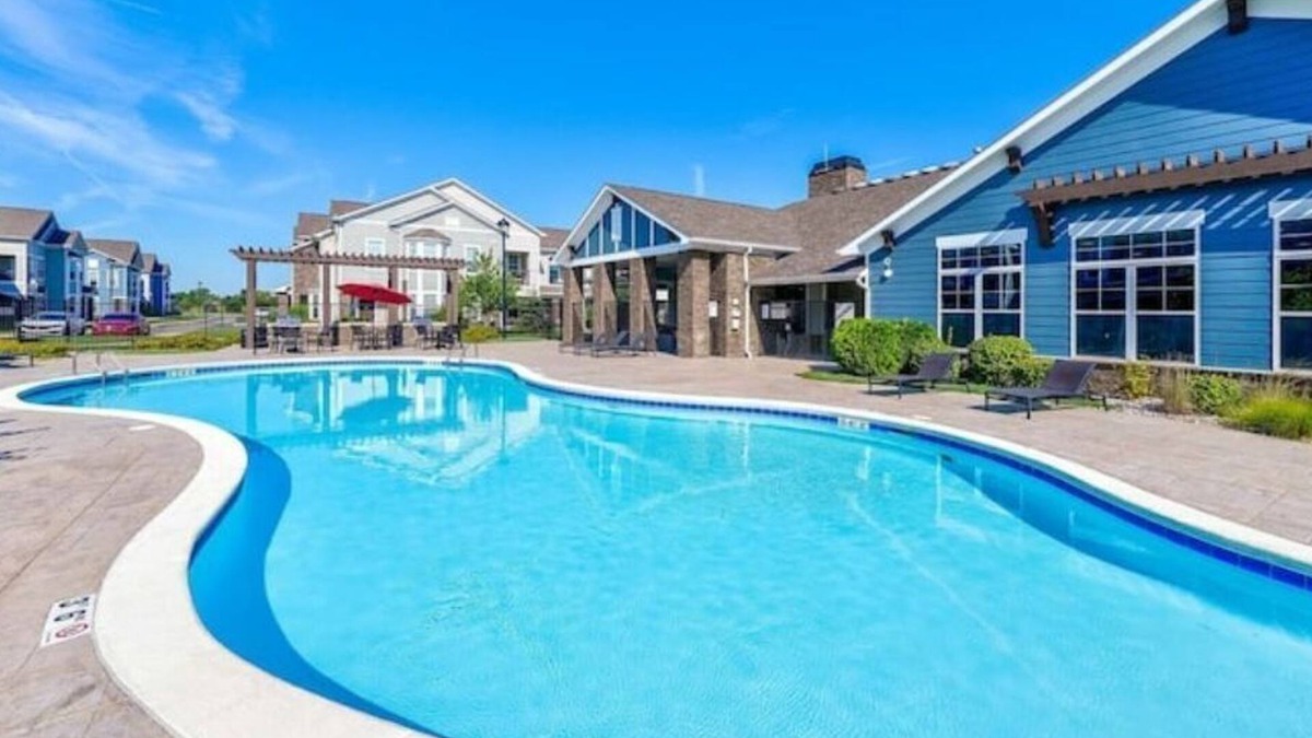 Zionsville Apartment | An Exquisite 3 Rooms Townhome in Zionsville Suitable for Long-Term Stays