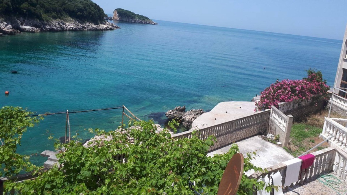 Utjeha Hladna Uvala House | An ideal place to rest and fishing on the foam from the sea.