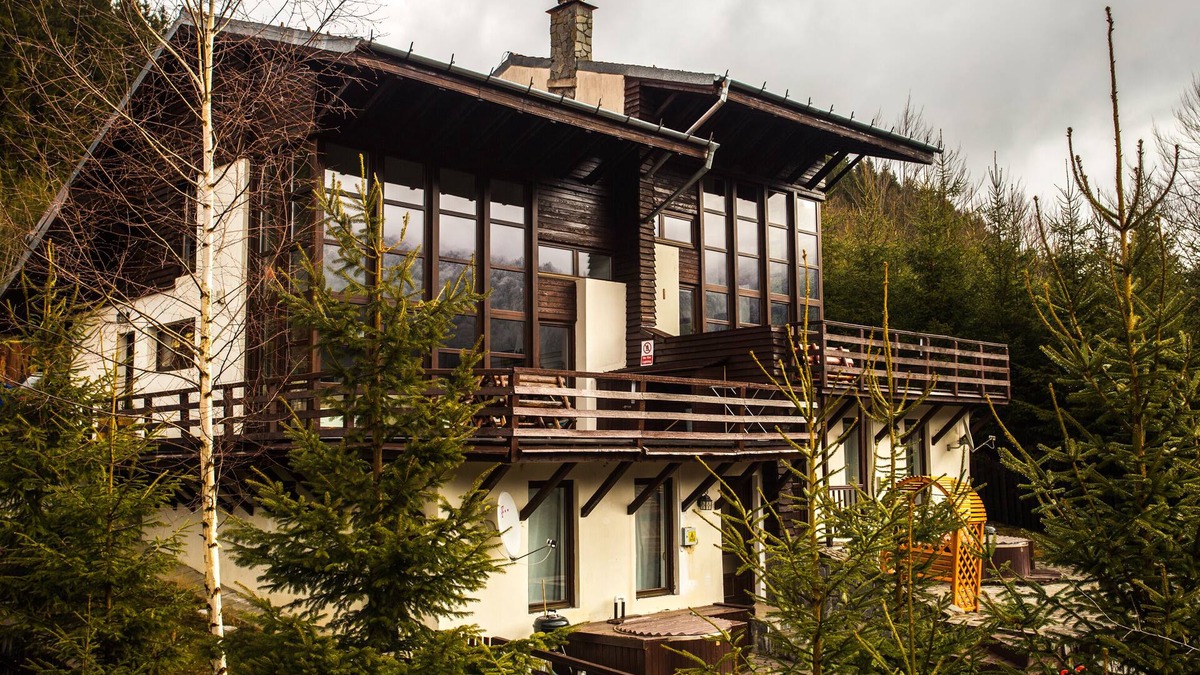 Azuga Villa | An Idyllic Retreat On The Edge Of Transylvania