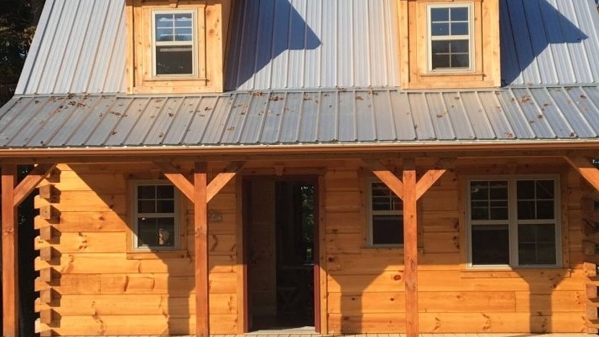 Fort Gay Cabin | An Outdoor Luxury Cabin Adventure "The Hampton"Amish-Built Log Cabin