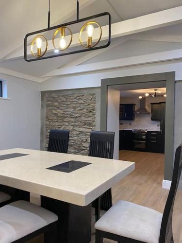Ballydavid House | An Riasc Farmhouse Rental