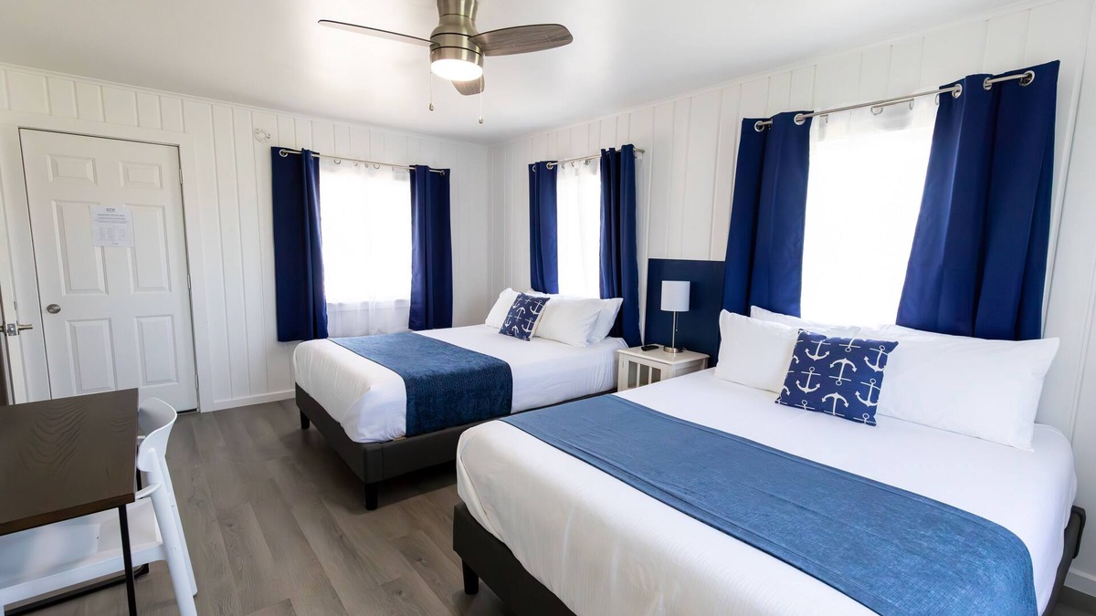 Sandusky Hotel | Anchor Bay Inn and Suites