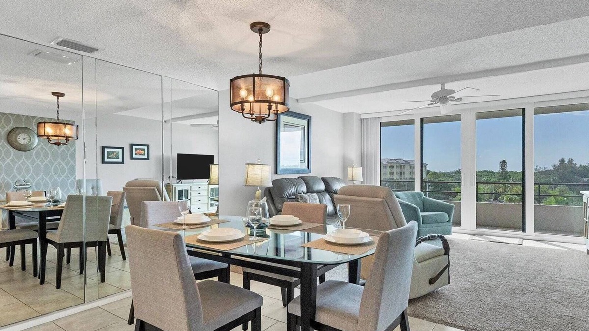 Siesta Key Condo | Anchorage Resort Siesta Key 6th Floor 2 bedroom Condo Beach Access 0890