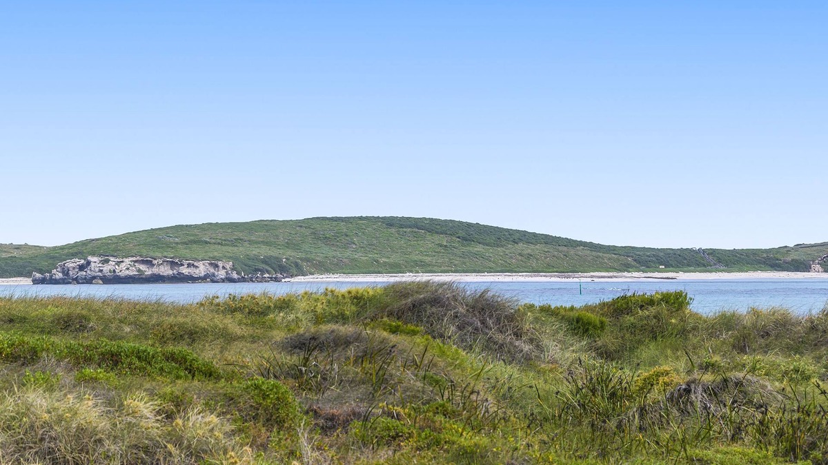 Lancelin House | Anchors Away - Uninterupted views of the bay