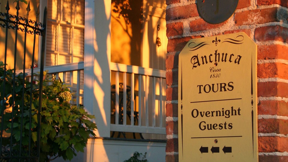 Vicksburg Hotel | Anchuca Historic Mansion & Inn