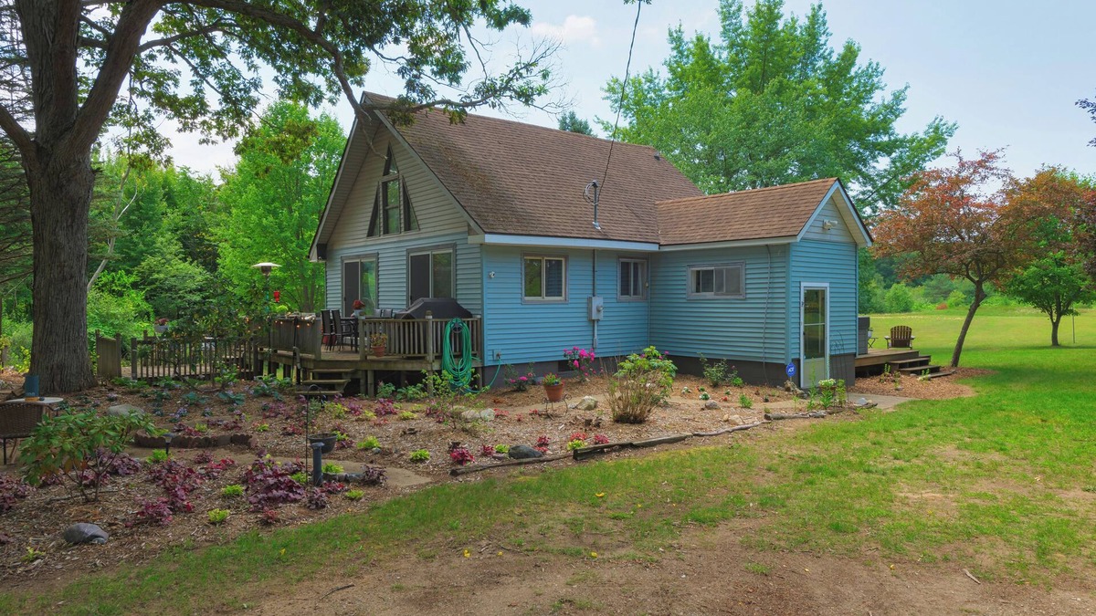 Grand Junction House | Ancient Oak Sanctuary Rural getaway, walking paths