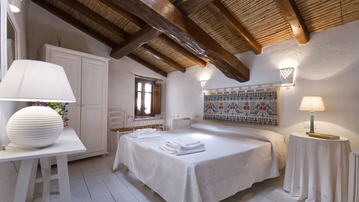 Baunei House | Ancient Stone Houses - "Domu Luscenti"