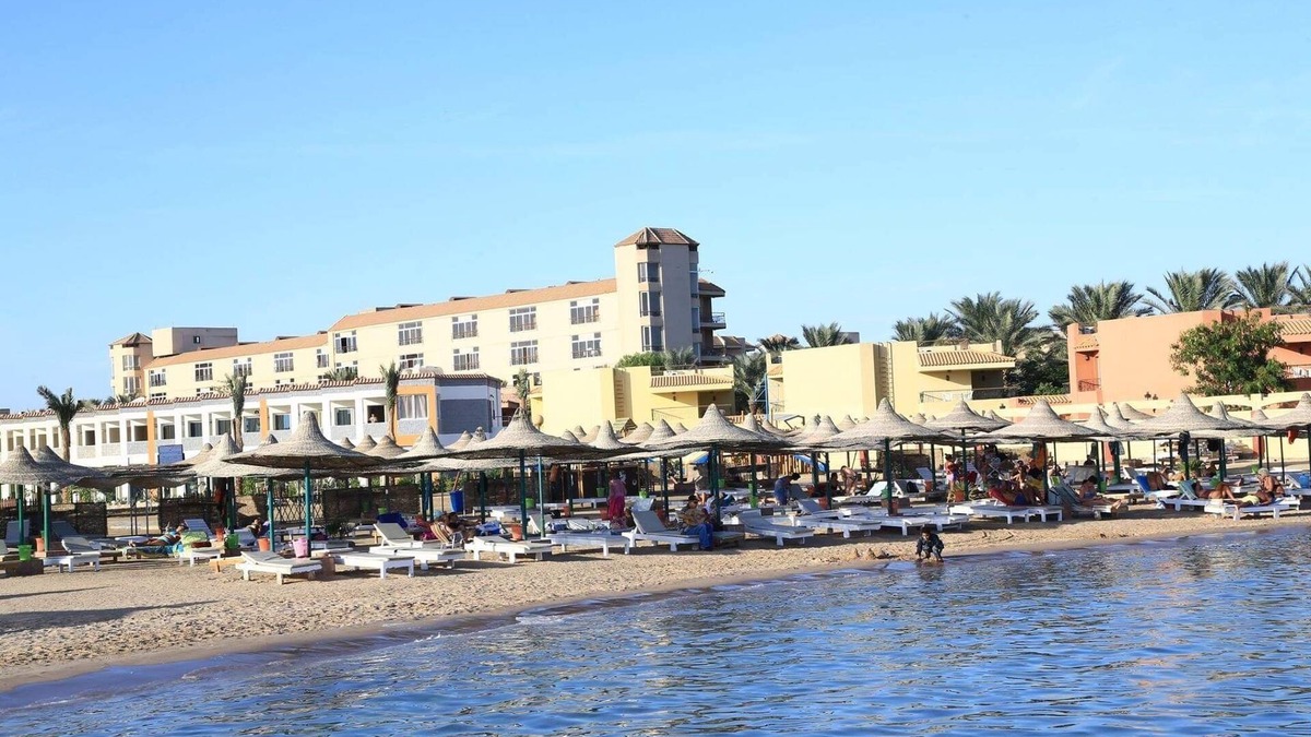 Al Mamsha El Seyahi Ski Chalet | Andalusia Blue Beach Hurghadaشالية ايجار الغردقة