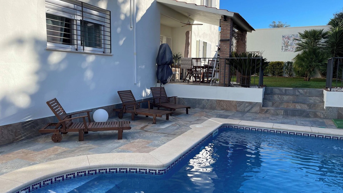 Espartinas House | andalusian family home