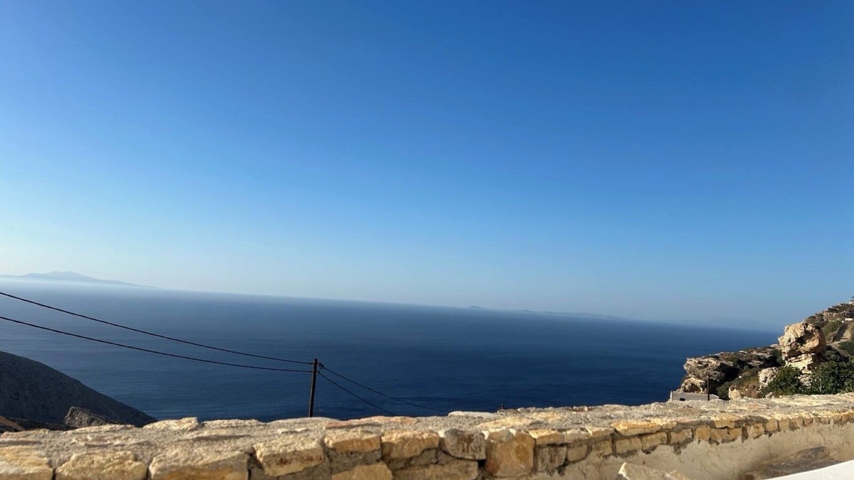 Chora Folegandros Apartment | ANDELIAS SIGNATURE SUITES