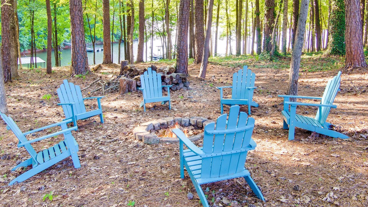 Northlake House | Anderson Lakefront Vacation Rental w/Deck