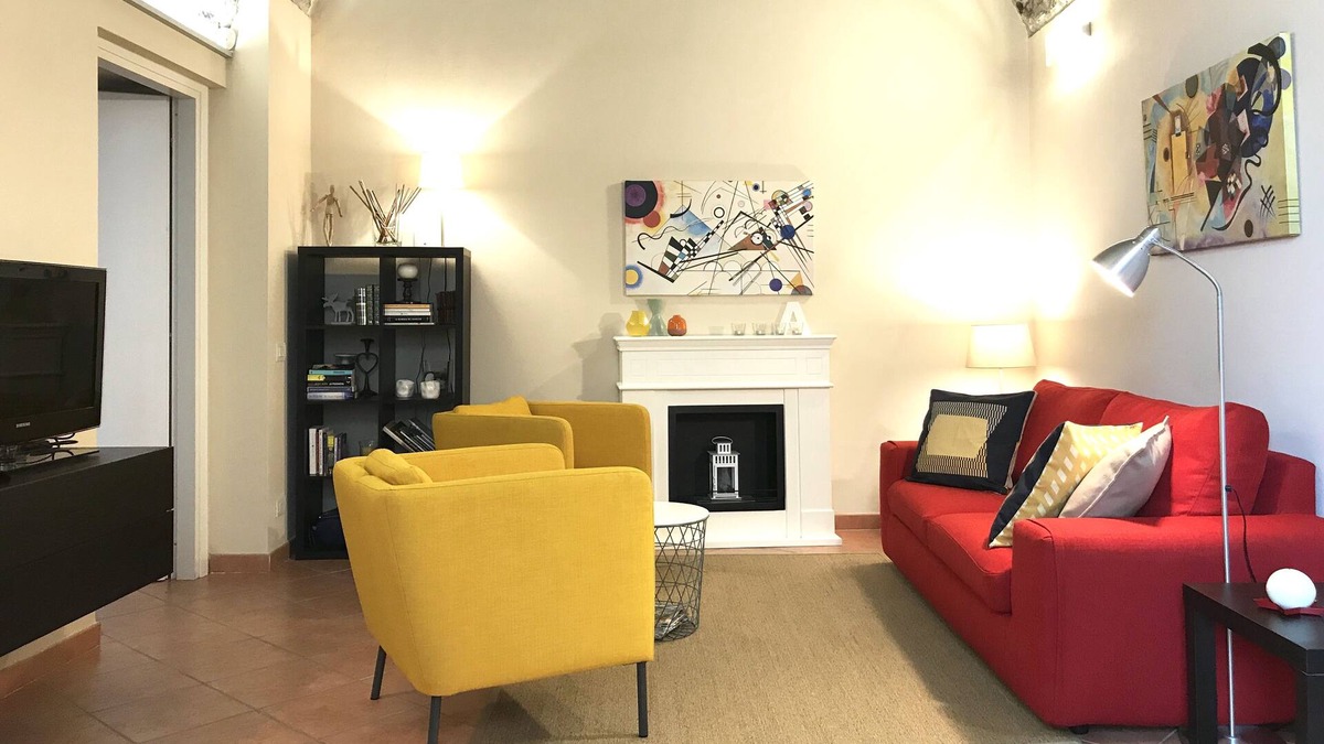 Como Apartment | Andrea's House, cozy apt in a 16th c. villa, with garden wifi and free parking