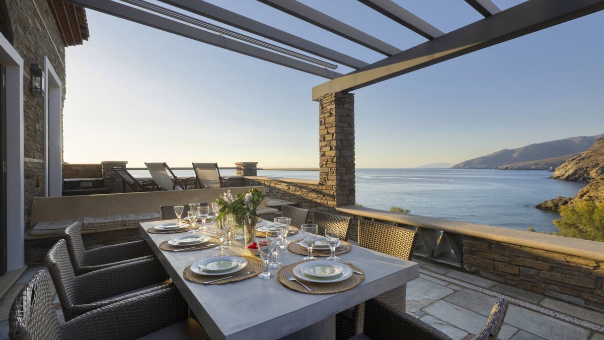 Steniai Villa | Andros 4 Up · Seaview Beach House