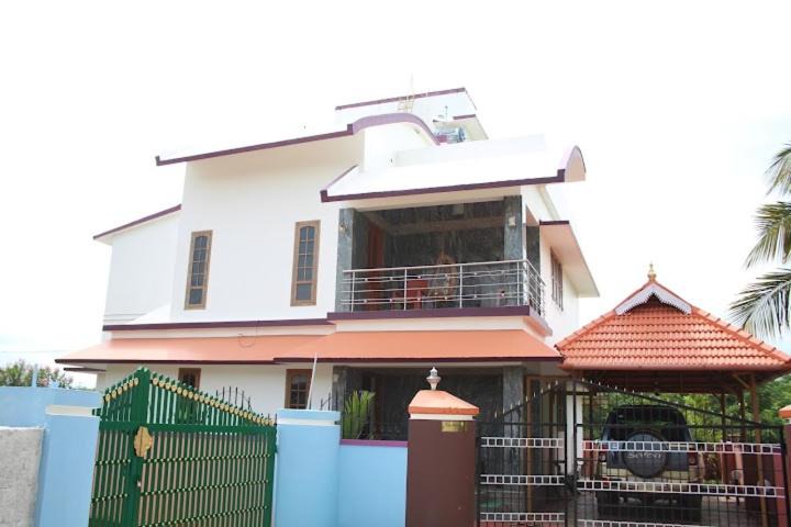 Palakkad House | Aneys River view Home stay & resort