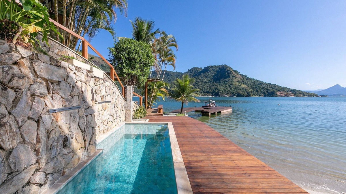 Ponta do Sape House | Ang056 - Magnificent house on the sand with private beach