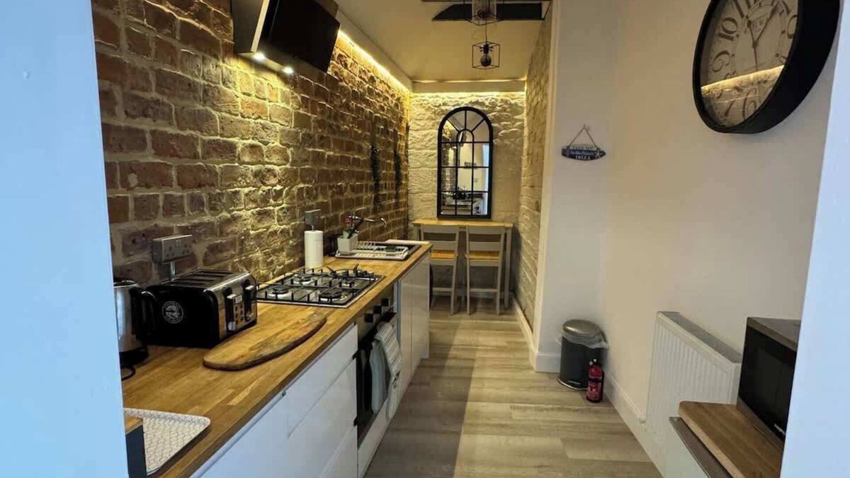 North West House | Angel Mews In Heart of West End