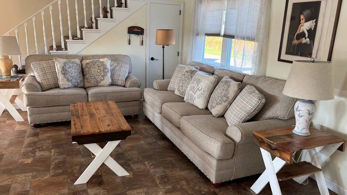 Howe House | Angler's Place at Pigeon Lake