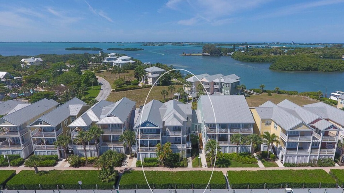 Placida House | Anglers Club ~ beautiful 4/3 townhome