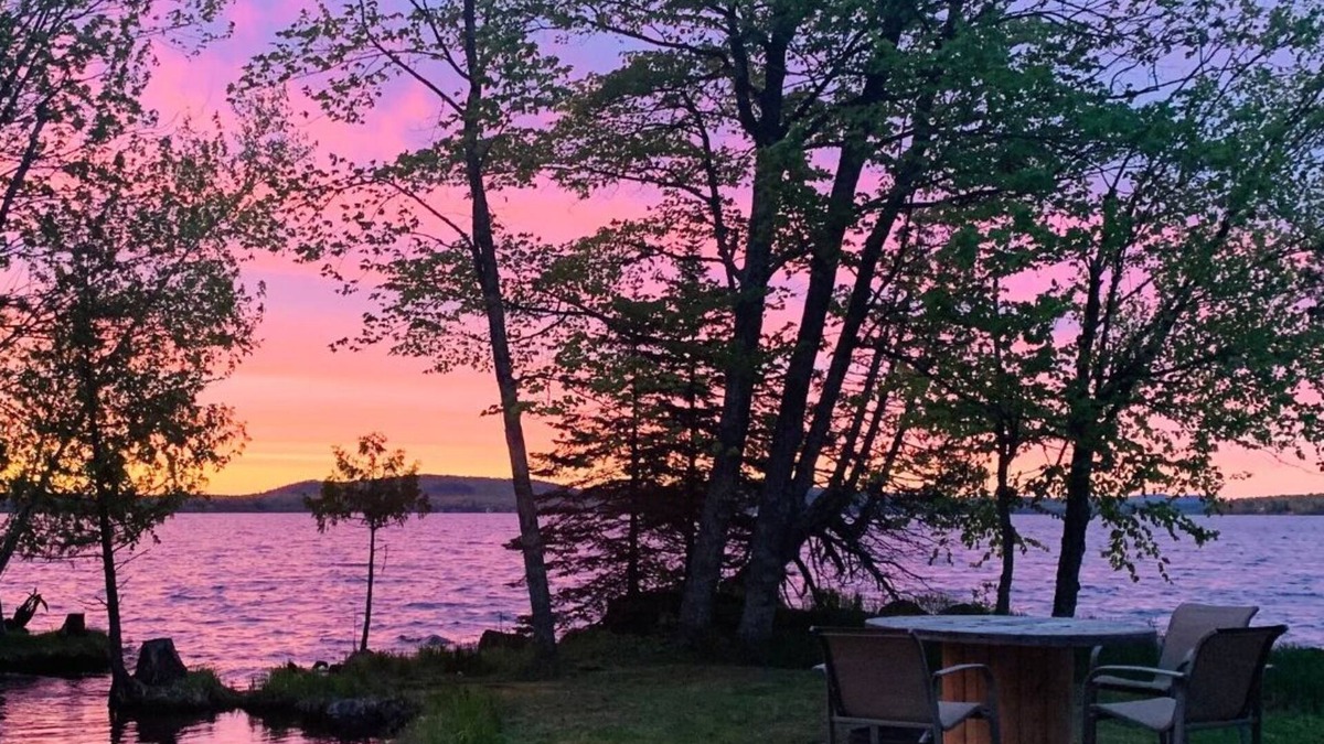 Merriweather House | Anglers Cove 4 Bedroom 3 Bath 333’ Frontage Lake Gogebic All Sports 4 Season