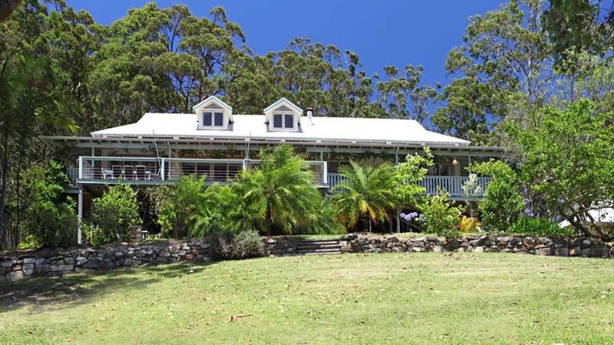Blueys Beach House | Angophora @ Blueys Beach – Secluded Luxury