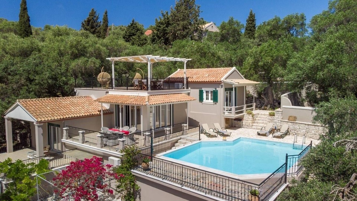 Koutsi Villa | Angouleta Villa - Enjoy sunsets in an unobstructed scenery.