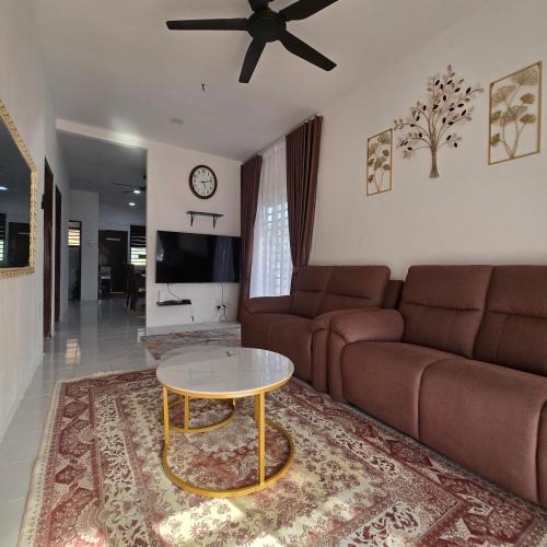 Banting House | Anjung KLIA No 69 With Neflix