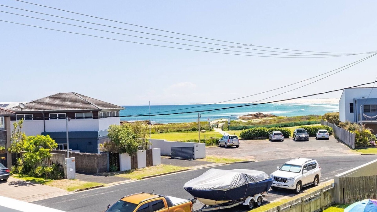 Anna Bay House | Anna Bay Beach Shack, 44 Ocean Avenue - fantastic 2 storey house with spectacular views