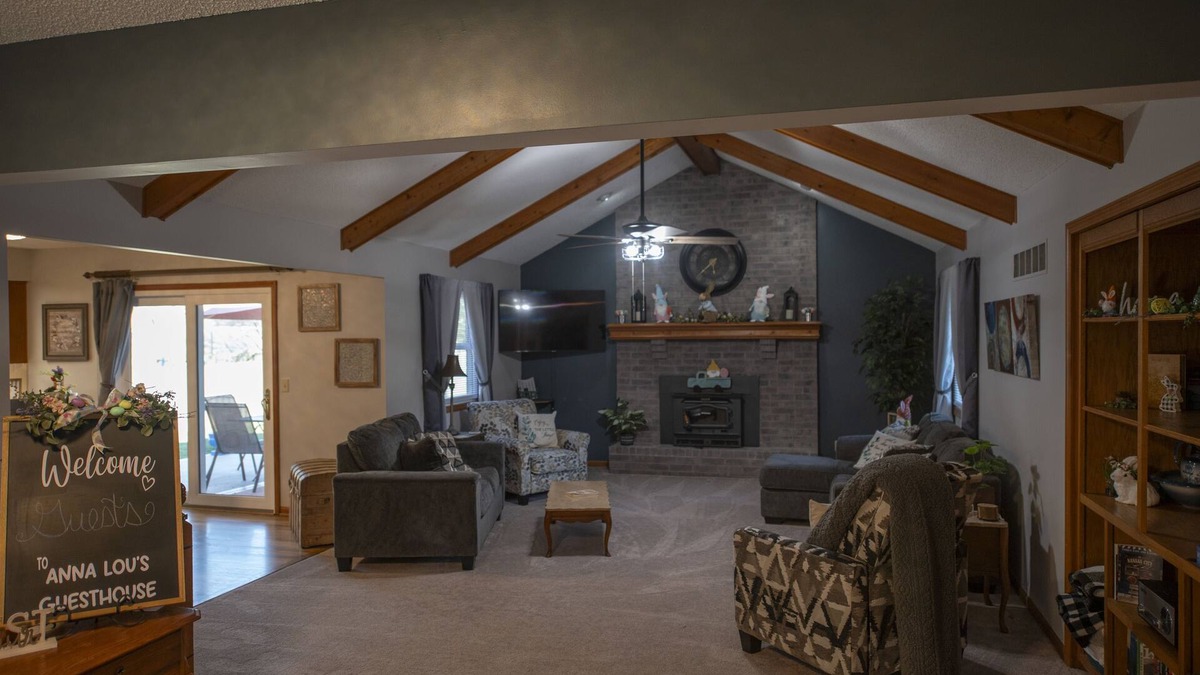 Raymore House | Anna Lou's Guest House