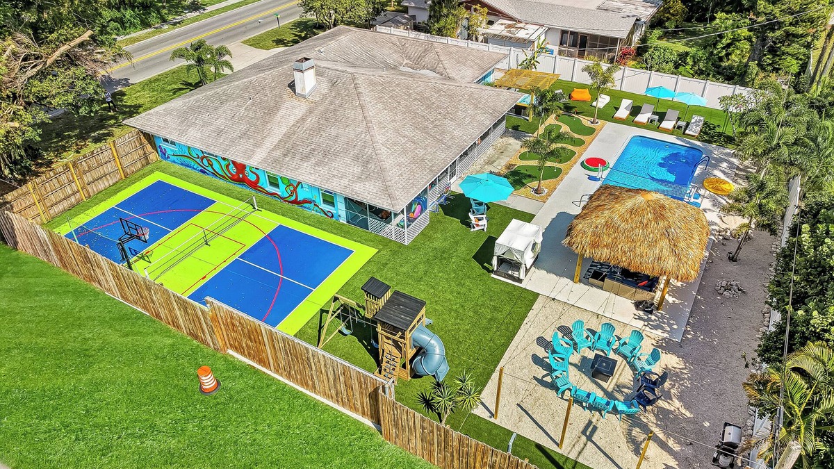 Bradenton House | Anna Maria Island 🏝2KingSuites🛌Sleeps18💤Pickleball-hottub-Games🎮FirePit🔥PingPong