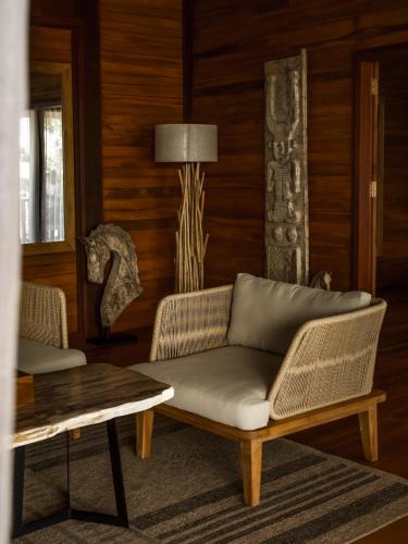 Mamboro Hotel | Anna Villas by Sumba-Beach