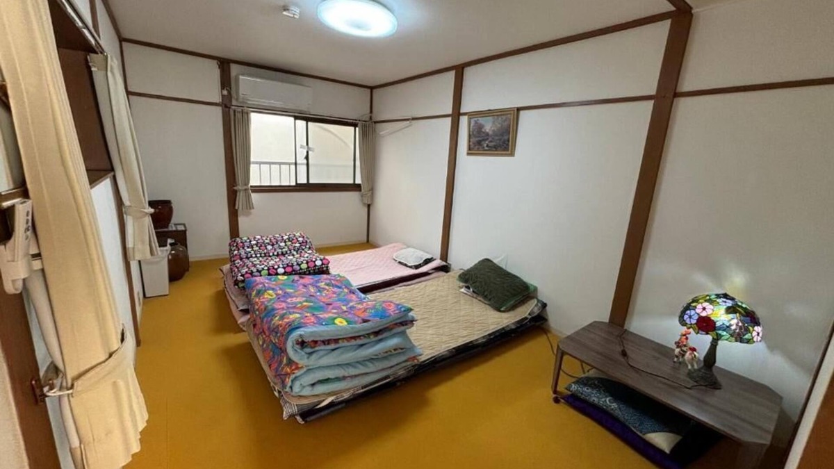 Toyonaka House | AnNam Stay Osaka Airport: whole 2 story house rental AnNam Stay Osaka Airport: 2 story townhouse