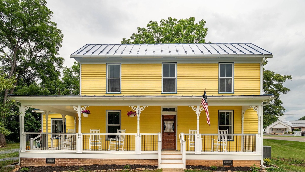 Luray House | Anne's Retreat