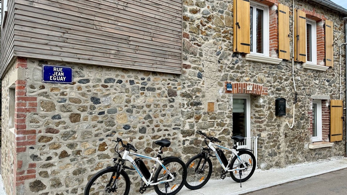 Agon-Coutainville Apartment | ANNEX FOR 4 PEOPLECLOSE TO BEACH AND SHOPS