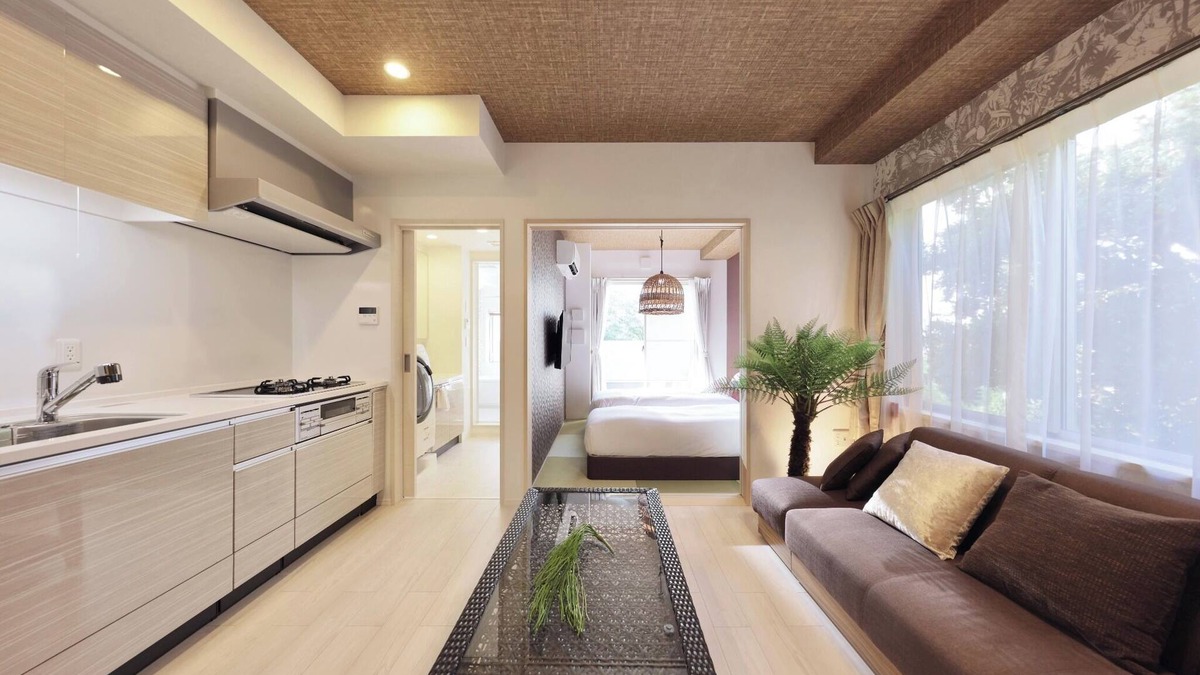 Shirahama Hotel | Annex | Yuunagi Fully equipped kitchen JapaneseWestern style room with twin beds Stairs avail/Nishimuro-gun Wakayama