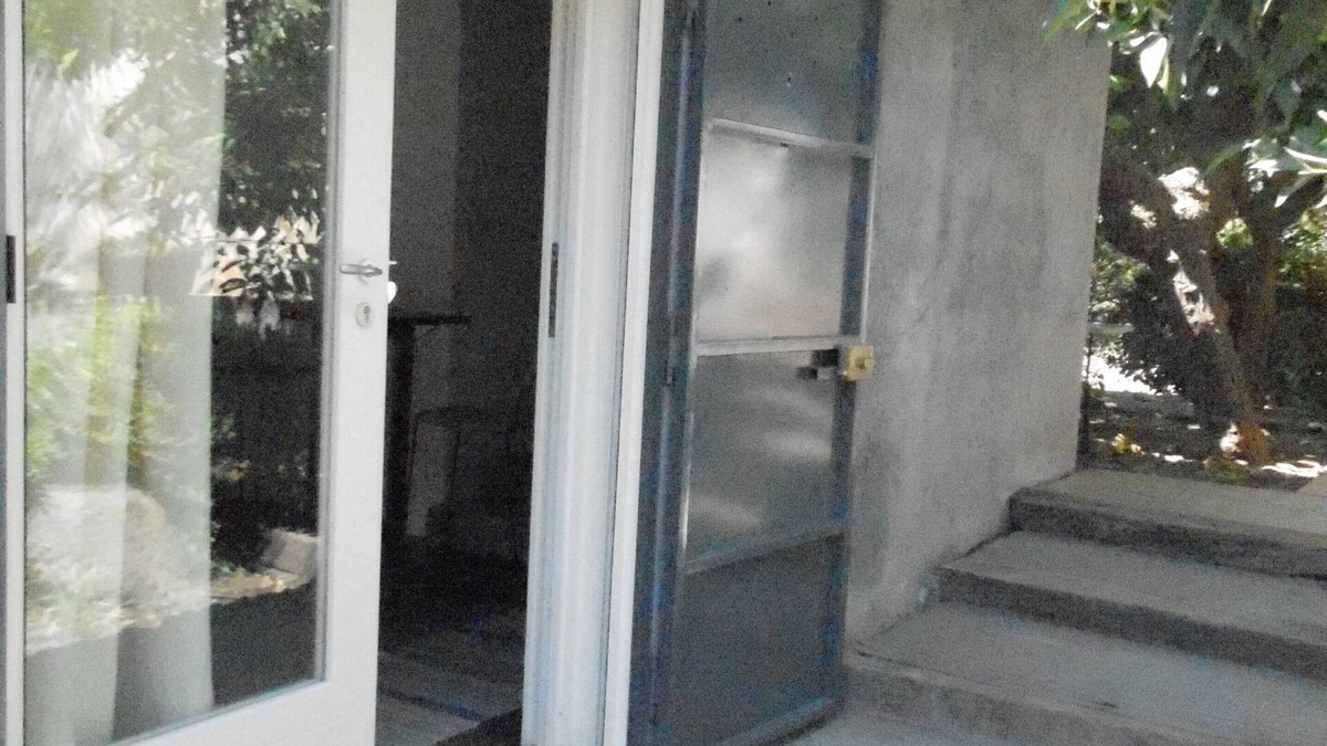 Maugeri House | annexe to the house of Esther