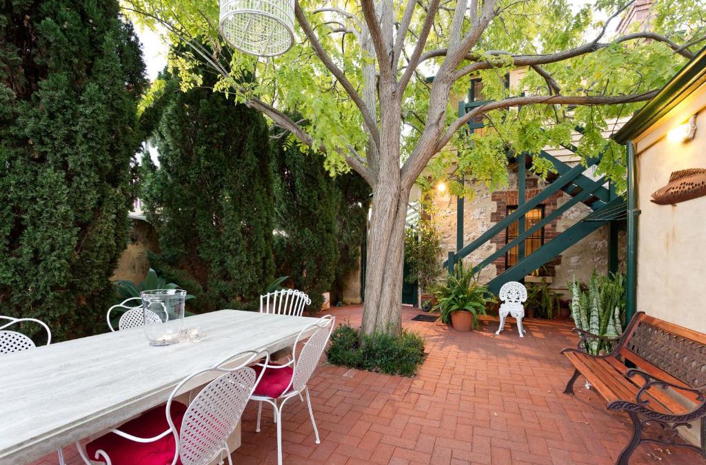 Fremantle House | Annie's Victorian Terrace Accommodation Fremantle