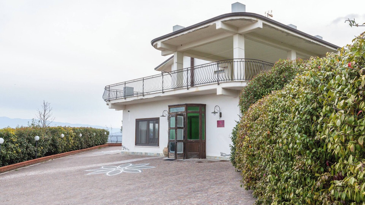 Benevento House | Antico Borgo Perrotta + Tripla