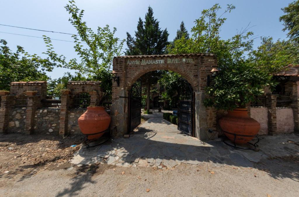 Edremit Hotel | Antique Manastir Boutique Hotel
