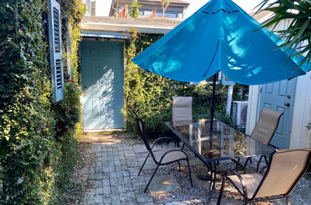 Faubourg Delachaise Hotel | Antonine Apartment Upper Garden District