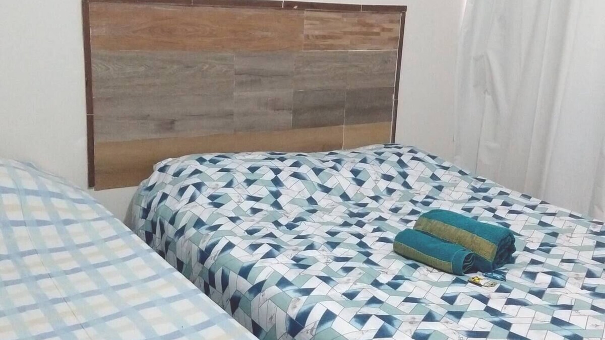 Maringa Apartment | Ap 03 Esp Sara double bed, single bed.