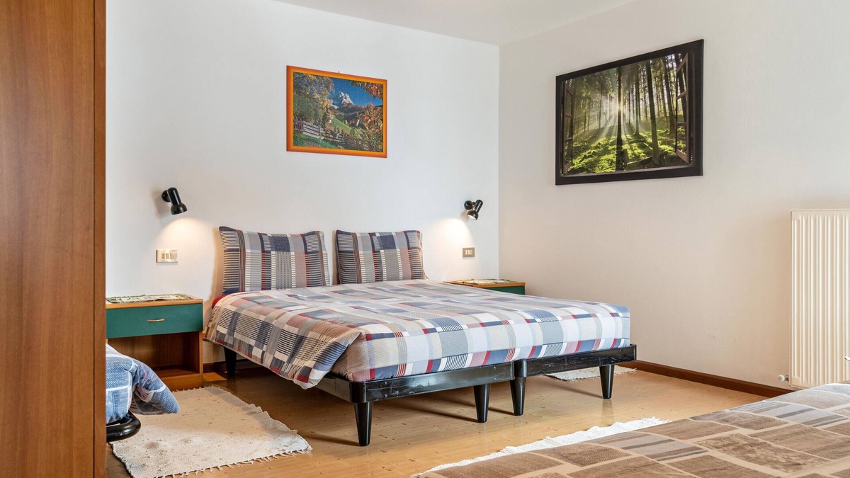 Livinallongo del Col di Lana Apartment | Apartment 'Agriturismo El Cirum Pelmo' with Mountain View, Private Garden and Wi-Fi
