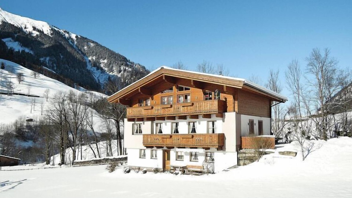 Fusch an der Grossglocknerstrasse Apartment | Apartment in Fusch an der Glocknerstraße in the mountains