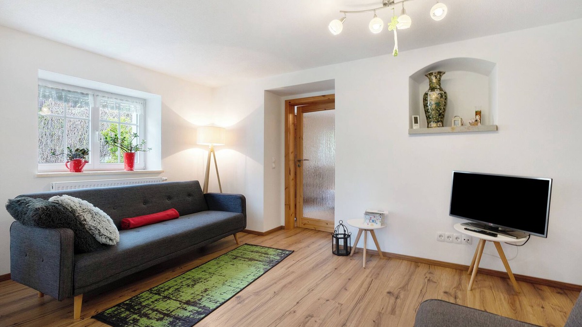 Berggieshubel Apartment | Apartment 'Haselberg' with Mountain View, Private Terrace and Wi-Fi