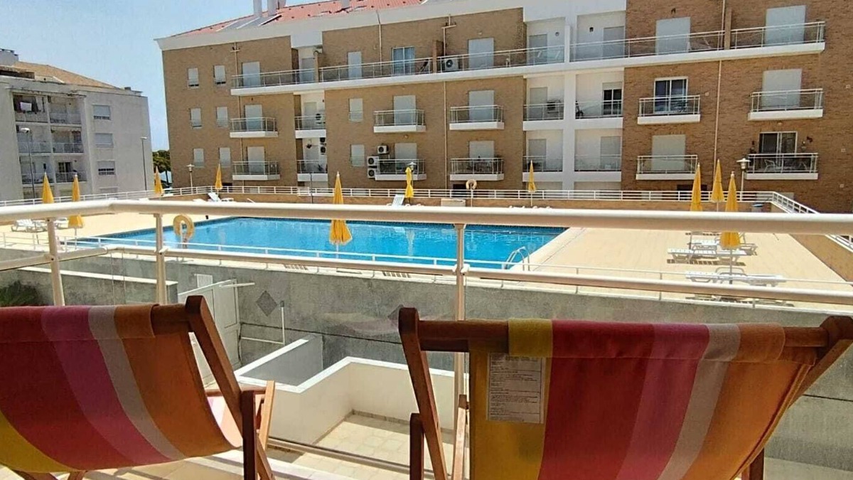 Vila Real Santo Antonio Apartment | Apartment with pool near the River and Sea, Vila Real de Santo António