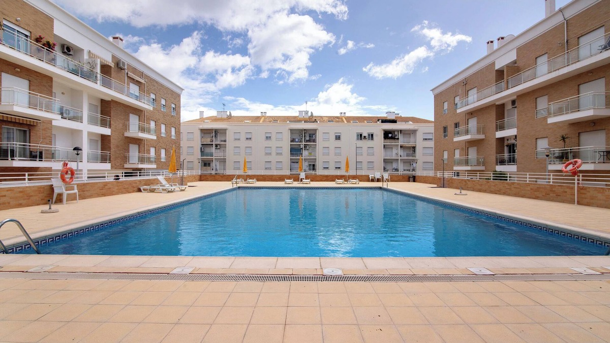 Vila Real Santo Antonio Apartment | Apartment 'Varandas Do Guadiana' with Shared Pool, Wi-Fi and Air Conditioning