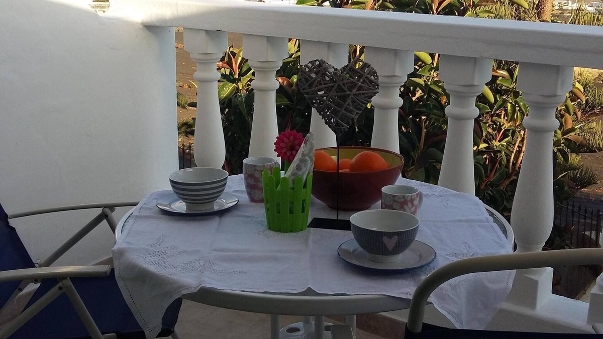 La Asomada Apartment | Aparament with great views to the see on a quite rural place.